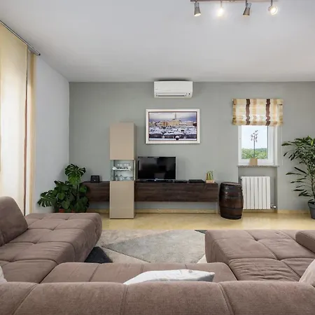 Holiday home Lovely In With Wifi *